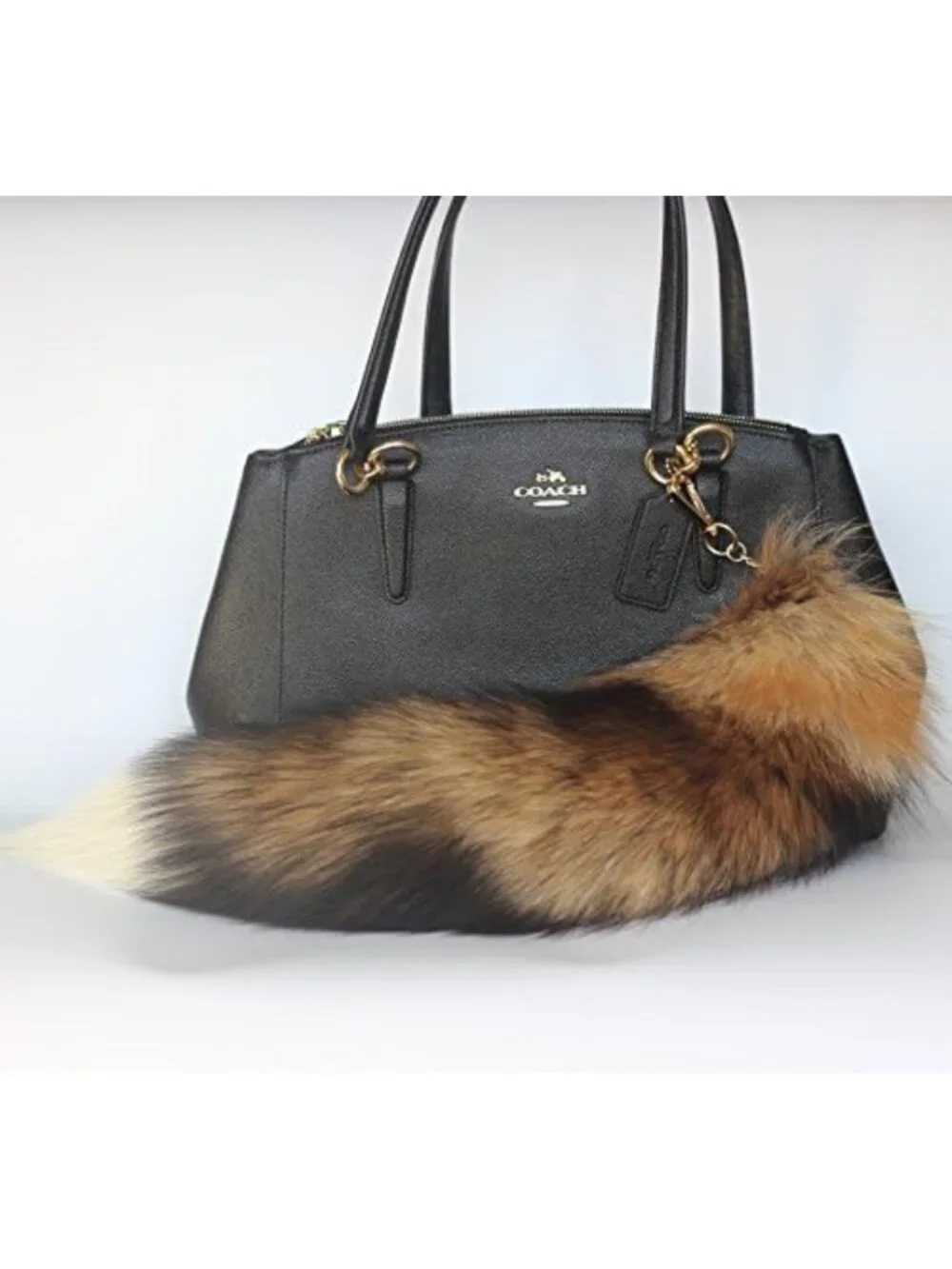 Faux Fur Tail Keychain - Chic Fashion Accessory with Gold Clasp for Bags & Keys